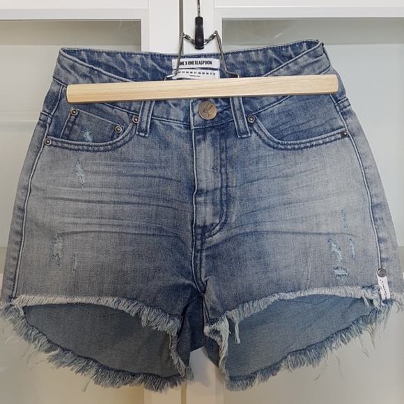 (SOLD) One Teaspoon Rocky High Waist Shorts Sz 22 - Picture 2 of 7